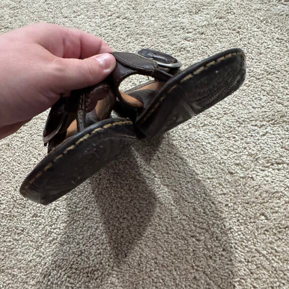 BORN Brown Leather Wedge Heel Sandals Women's Size 7 Adjustable Thong Style - Picture 5 of 10
